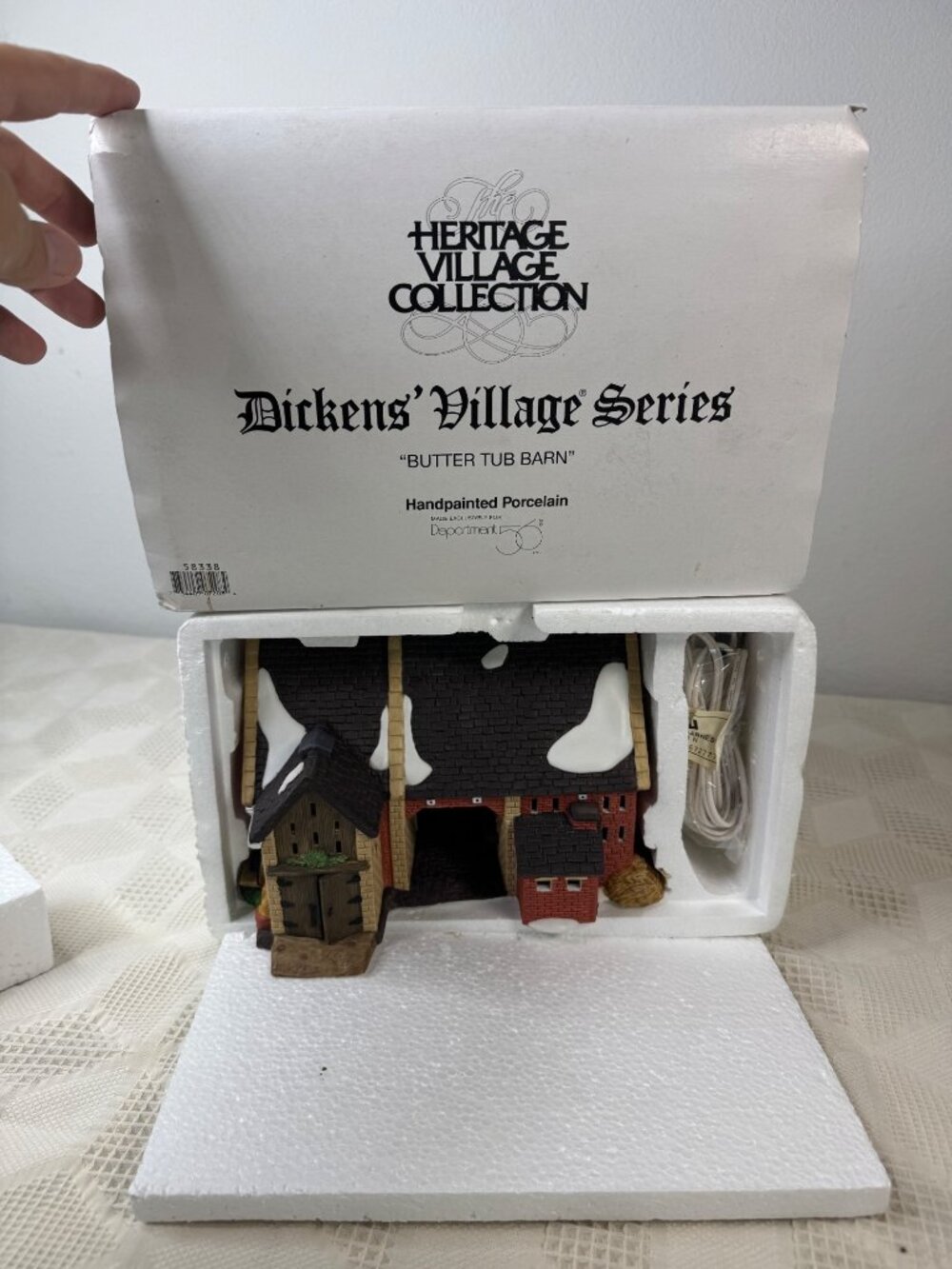 Dickens Village Series Butter Tub Barn 1995 Heritage Village Coll 58338 Retired
